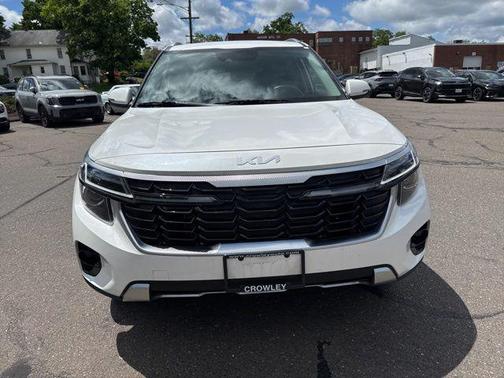 Snow White Pearl 2025 Kia Seltos EX