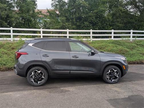 2025 Kia Seltos EX