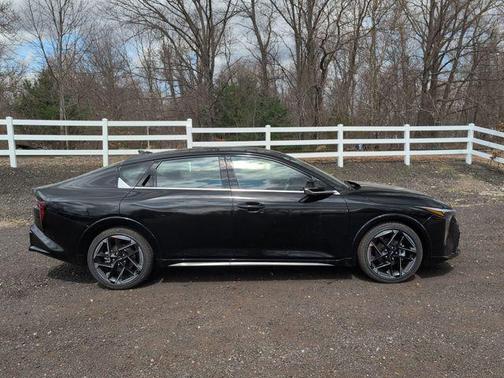 Aurora Black Pearl 2026 Kia K4 GT-Line