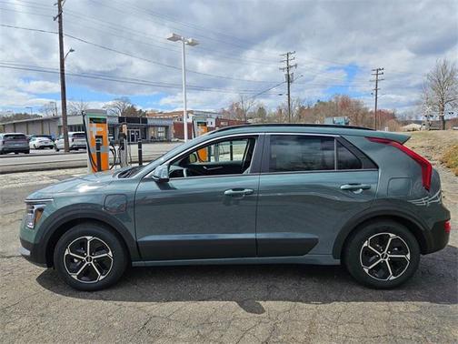 2025 Kia Niro Plug-In Hybrid EX