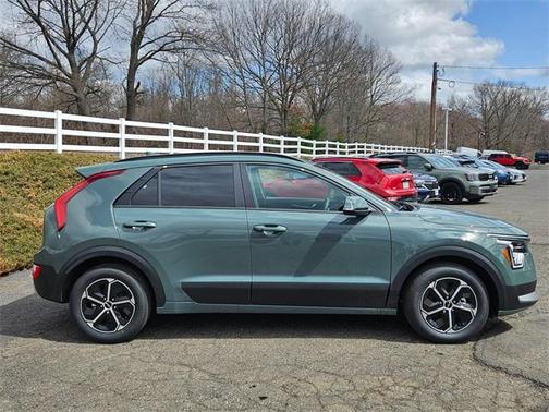 2025 Kia Niro Plug-In Hybrid EX