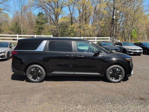 Aurora Black 2026 Kia Carnival Hybrid LXS
