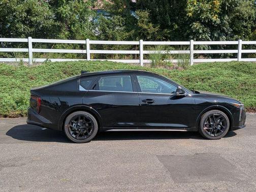 2025 Kia K4 GT-Line Turbo