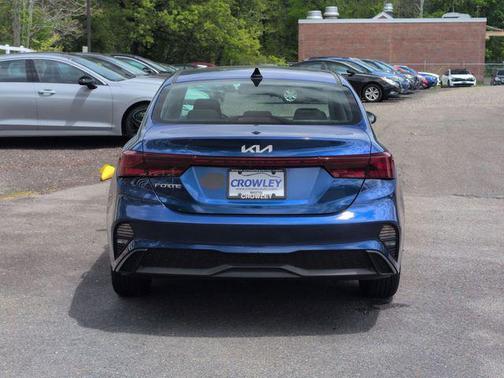 Deep Sea Blue 2024 Kia Forte LXS