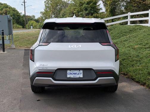 2026 Kia EV9 Light Long Range