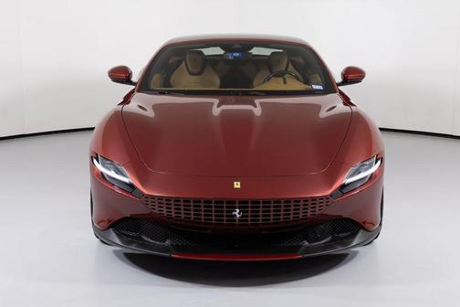 2022 Ferrari Roma Base