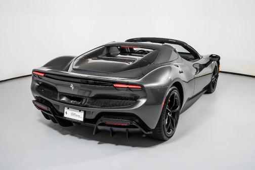 2023 Ferrari 296 GTS Base