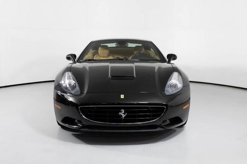 2011 Ferrari California Base