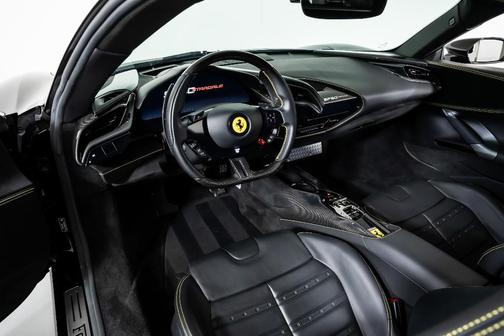 2022 Ferrari SF90 Stradale Base