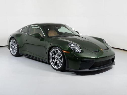 Oak Green Metallic 2026 Porsche 911 GT3