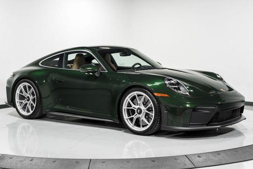 Oak Green Metallic 2026 Porsche 911 GT3