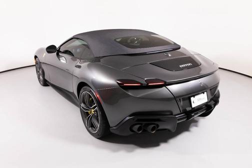 2025 Ferrari Roma Spider Base