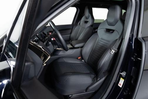 Ligurian Black In Gloss Finish 2025 Land Rover Range Rover Sport P635 SV Edition Two