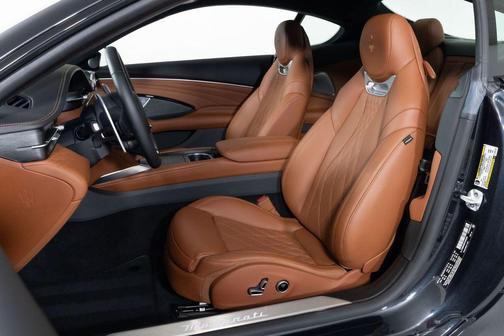 Nero 2025 Maserati GranTurismo