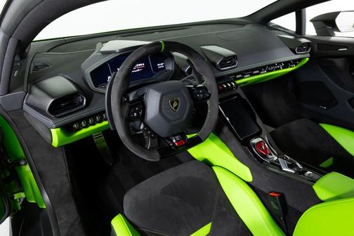 2024 Lamborghini Huracan Sterrato Base