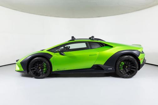 2024 Lamborghini Huracan Sterrato Base