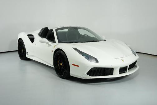 Bianco Avus 2019 Ferrari 488 Spider Base