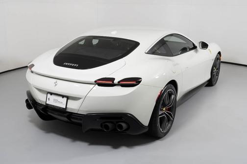 2022 Ferrari Roma Base