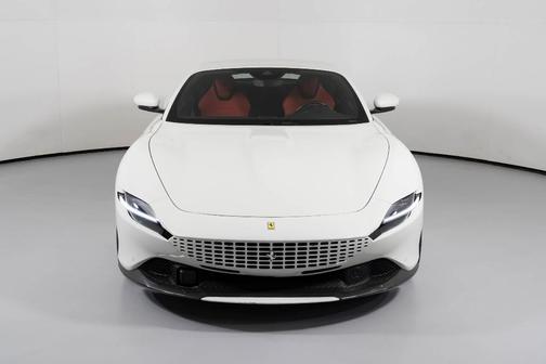 2022 Ferrari Roma Base