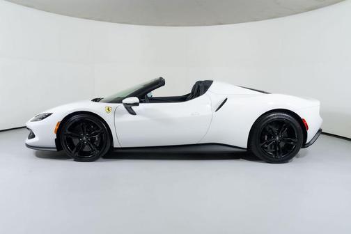 2025 Ferrari 296 GTS Base