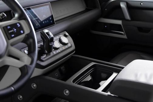 2023 Land Rover Defender 110 X-Dynamic SE
