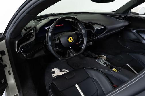 2022 Ferrari SF90 Stradale Base