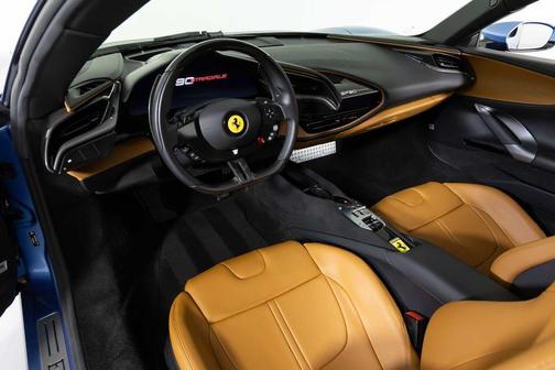 2022 Ferrari SF90 Stradale Base