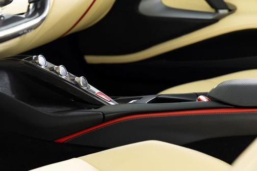 2021 Ferrari 812 GTS Base