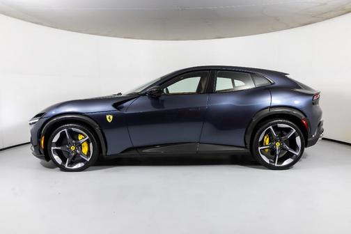2025 Ferrari Purosangue Base