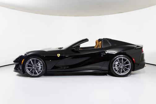 2022 Ferrari 812 GTS Base