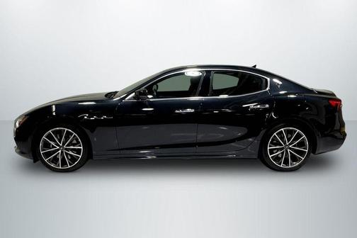 Nero Ribelle Metallic 2023 Maserati Ghibli Modena
