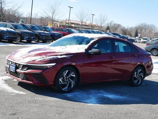 2025 Hyundai ELANTRA SEL Sport