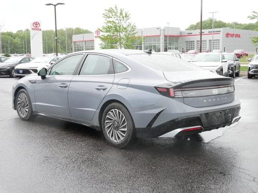 2024 Hyundai SONATA Hybrid Limited
