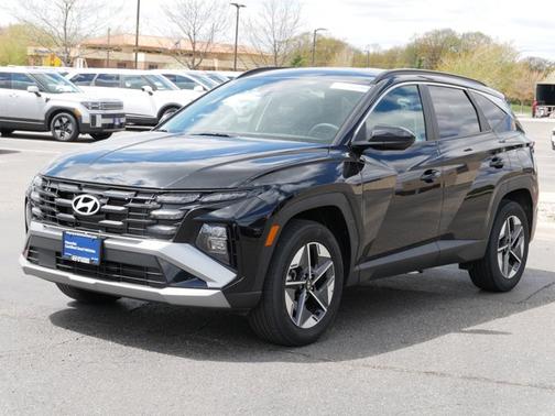 Black 2025 Hyundai TUCSON SEL
