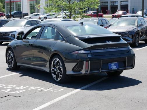 2024 Hyundai IONIQ 6 SEL