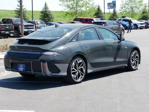 2024 Hyundai IONIQ 6 SEL