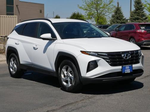 White 2024 Hyundai TUCSON SEL