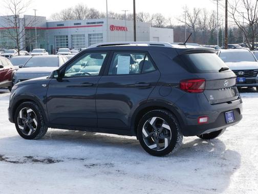 2023 Hyundai VENUE SEL