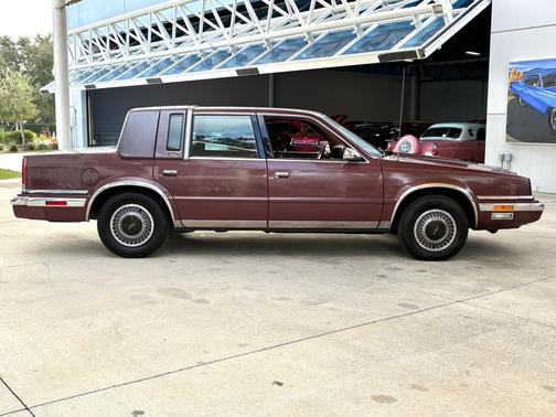 1990 Chrysler New Yorker Fifth Avenue