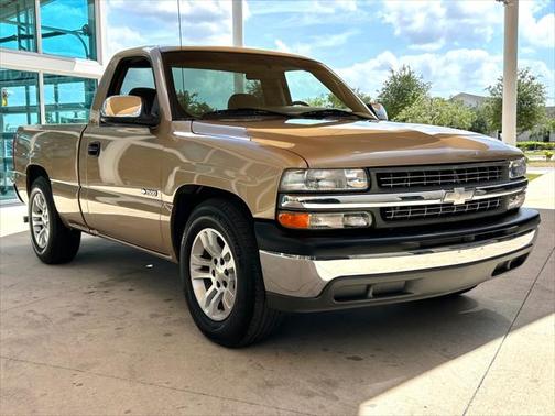 2000 Chevrolet Silverado 1500 LS