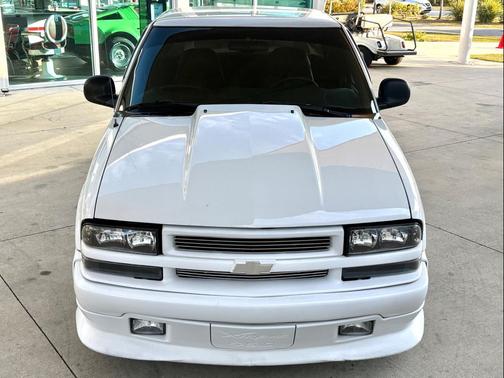 1999 Chevrolet S-10 Base
