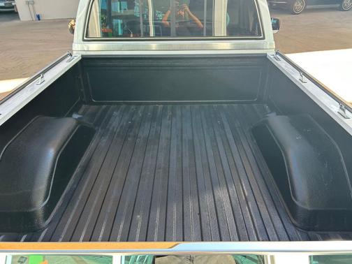 1987 Chevrolet R10 Base