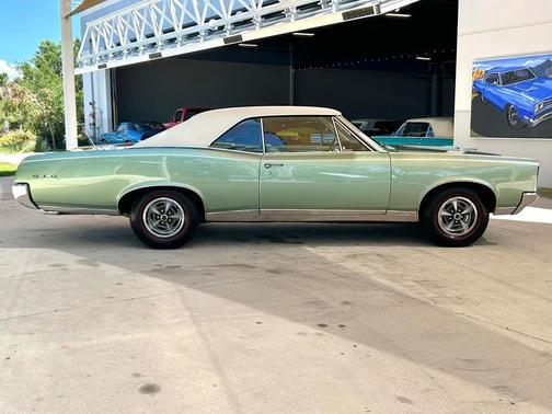 1967 Pontiac GTO Base