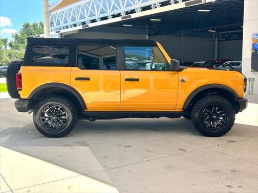 2022 Ford Bronco Black Diamond