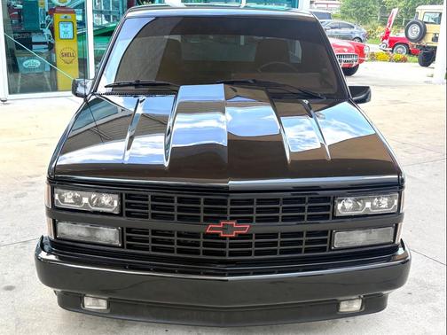 Black 1990 Chevrolet Pickup Truck Base