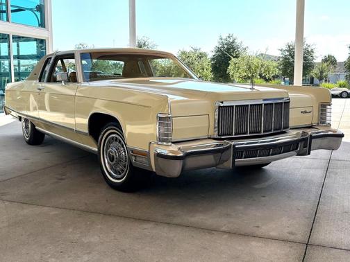 1976 Lincoln Continental Town Coupe