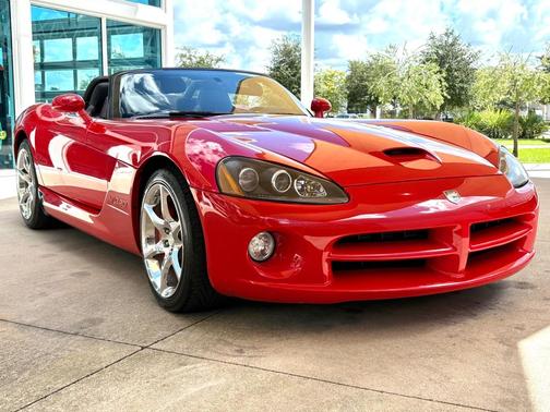 2004 Dodge Viper SRT10