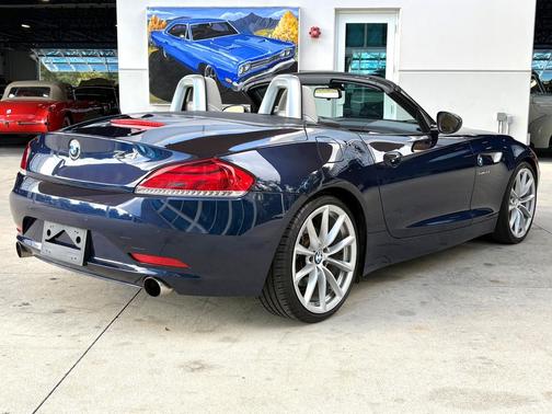 Deep Sea Blue Metallic 2010 BMW Z4 sDrive35i