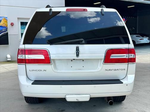 2014 Lincoln Navigator Base