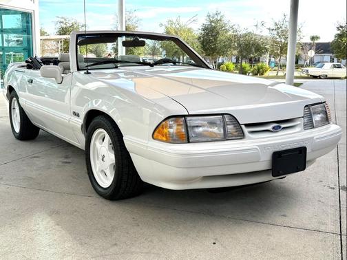 1993 Ford Mustang LX 5.0L